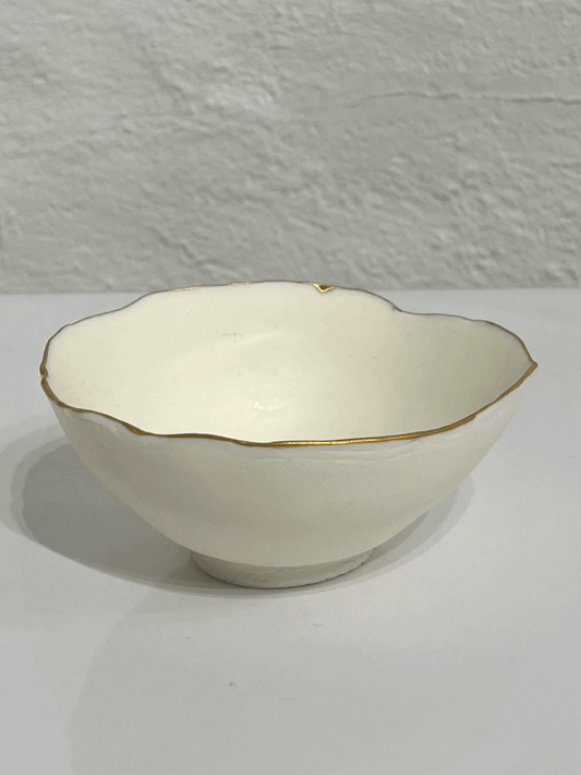 Small Dish in Porcelain White with Gold Rim