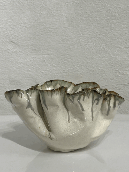 Large Wavy Dish in White Truffle